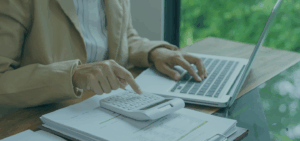 Perfiles financieros clave para cierre de año de empresa